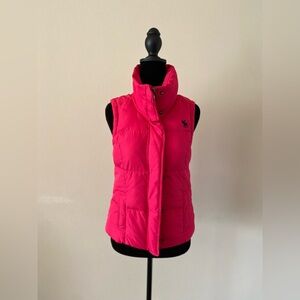 Abercrombie & Fitch Women's Pink Puffer Vest, Size XS,
80% DOWN, 20% FEATHER